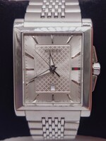 **Secondhand** Gucci Timeless Square Dial 