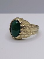  SIZE 9 18KT YELLOW GOLD OVAL GREEN JADE BEZEL SET RING