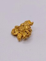  22KT YELLOW GOLD 2.10 GRAM TRIANGLE SHAPED NATURAL RIVER NUGGET