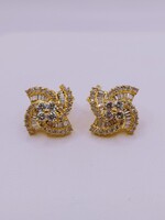  18KT YELLOW GOLD ~3 TOTAL CARAT WT. ROUND & BAGUETTE DIAMOND PINWHEEL EARRINGS