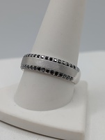 SIZE 11 14KT WHITE GOLD ~.40 TOTAL CARAT WT. ROUND BLACK DIAMOND EDGED BAND RING