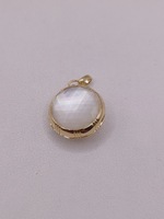  14KT YELLOW GOLD MOTHER OF PEARL CABOCHON DOUBLE-SIDED 3/4" LOCKET PENDANT