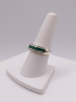  SIZE 8 14KT WHITE GOLD ~.60 TOTAL GEM WT. EMERALD AND DIAMOND BAND RING