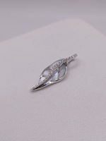  14KT WHITE GOLD 2nd HAND NA HOKU ~.24 TOT. CARAT WT. DIAMOND MAILE LEAF PENDANT