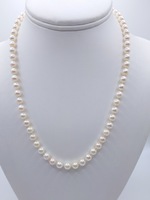 18KT YELLOW GOLD 2ND HAND MIKIMOTO WHITE PEARL 19" SINGLE STRAND NECKLACE