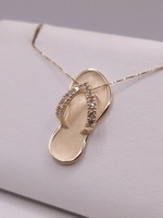  14KT YELLOW GOLD ~.33 TOTAL CARAT WT. DIAMOND ACCENT 1 1/4" SANDAL PENDANT