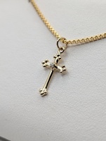  14KT YELLOW GOLD ROUND DIAMOND ACCENT 5/8" CROSS PENDANT