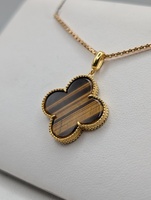  18KT YELLOW GOLD TIGER EYE QUARTZ 7/8" CLOVER PENDANT