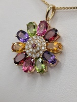  18KT YELLOW GOLD ~4.40 TOTAL GEM WEIGHT MULTI-GEM 7/8" FLOWER PENDANT