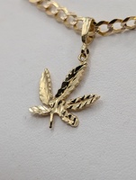  14KT YELLOW GOLD ETCHED PATTERN 3/4" LEAF PENDANT